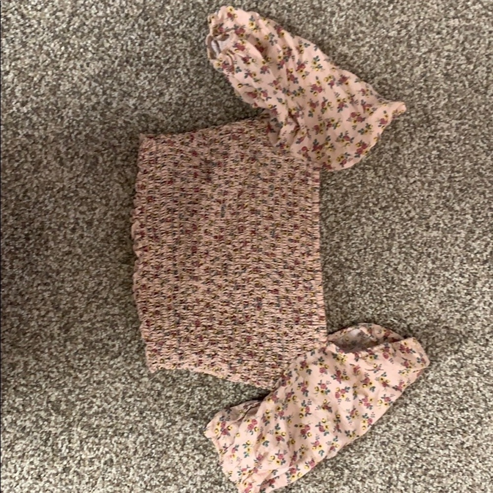 Sleeveless floral crop top